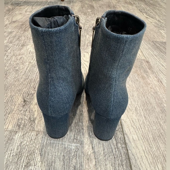 Saint Laurent denim Lou block heel booties - Picture 11 of 11